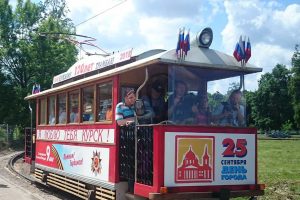 Трамвай заговорил  на разных языках