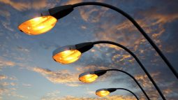 В Курске восстановили освещение возле трех школ