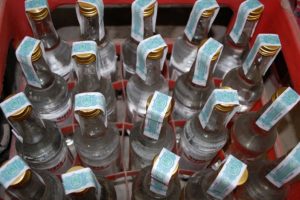 В Курской области обнаружен цех левого алкоголя и табака