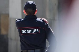 Курского полицейского осудили за избиение задержанного