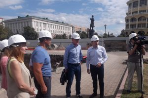 Фонтан на Театральной