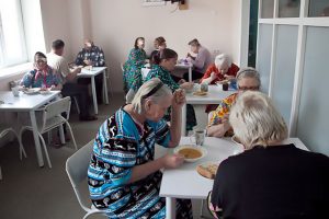 Больничный стол – не шведский