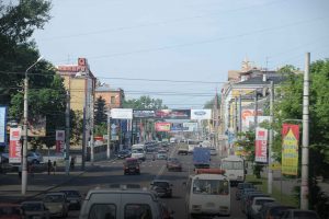 С улиц Курска до конца октября уберут 46 рекламных конструкций