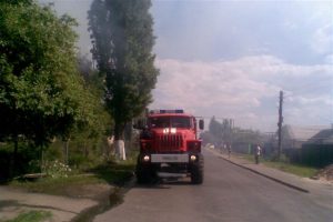 В Курской области загорелся дом
