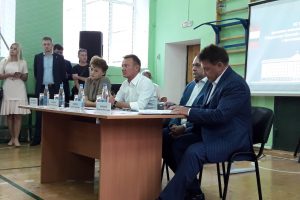 Глава Курской области Роман Старовойт встретился с жителями Кукуевки