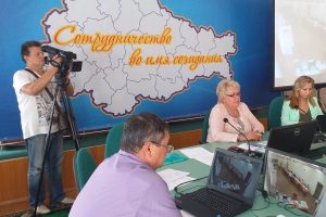 В Курской области наблюдатели проконтролировали голосование избирателей на дому