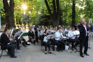 В Курских парках на выходных вновь прозвучит музыка