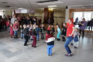 Полный детский аншлаг