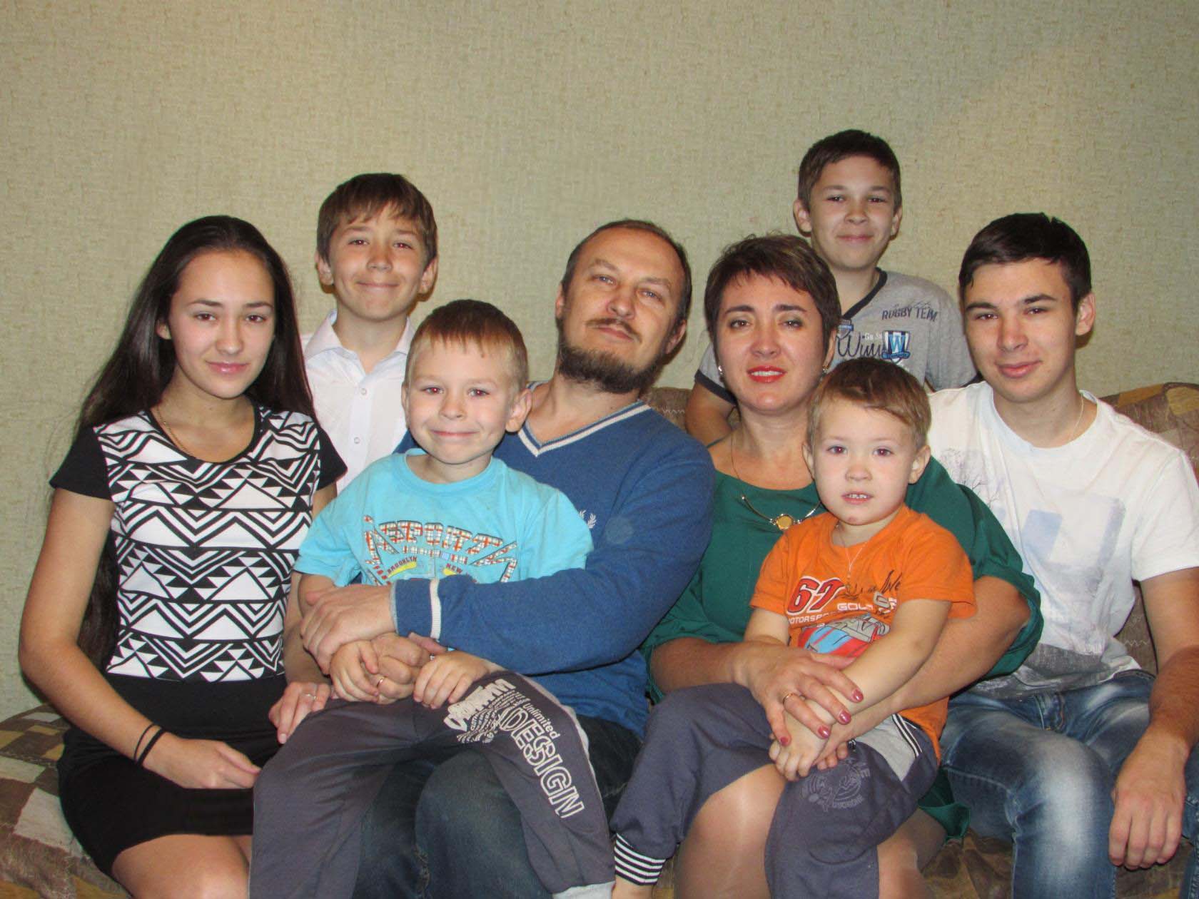 Самые младшие семья Россия