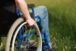 В Курской области для инвалидов-колясочников приобретут спецтранспорт