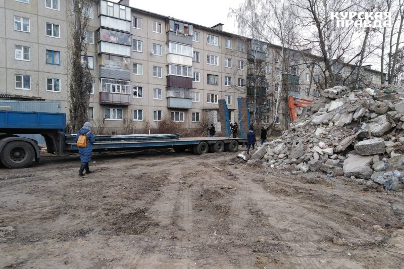 За собой не убрал, но забор унес