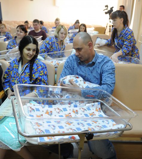 Свидетельства  о рождении выписывают  в перинатальном центре
