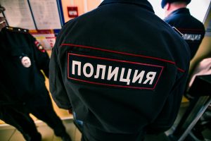 В Курске двое подростков ограбили пьяного мужчину
