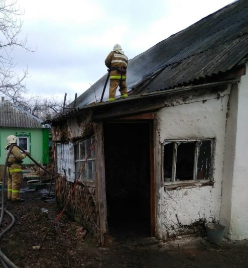 Курская область: в жилом доме сгорела крыша