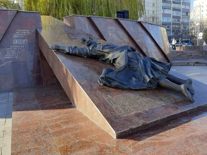 В Курске после реконструкции открыли памятник «Скорбящая мать»