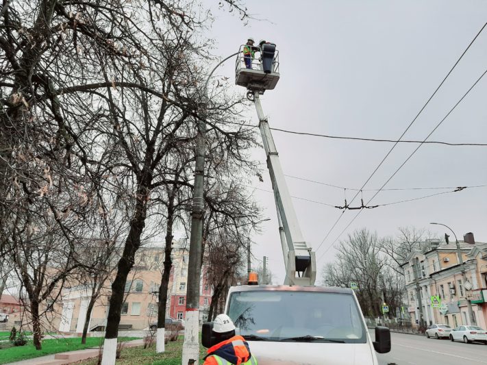На центральных улицах Курска скоро появятся «умные» светильники