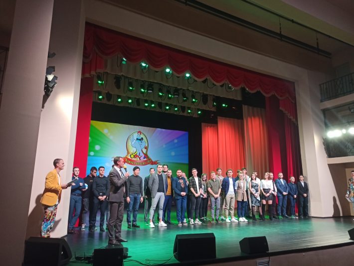В Курске проходит Международный фестиваль юмора ‘Курская Аномалия”