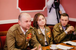 Найти друзей и подзаработать