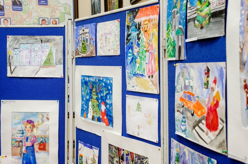 Юные художники пишут летопись 1000-летия Курска