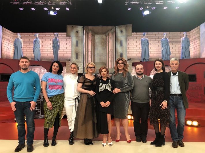 «Грымза или Cнегурочка?» или как курская художница примерила «неземной» образ