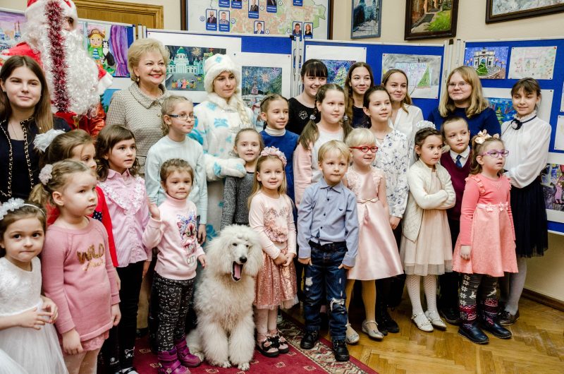 Юные художники пишут летопись 1000-летия Курска