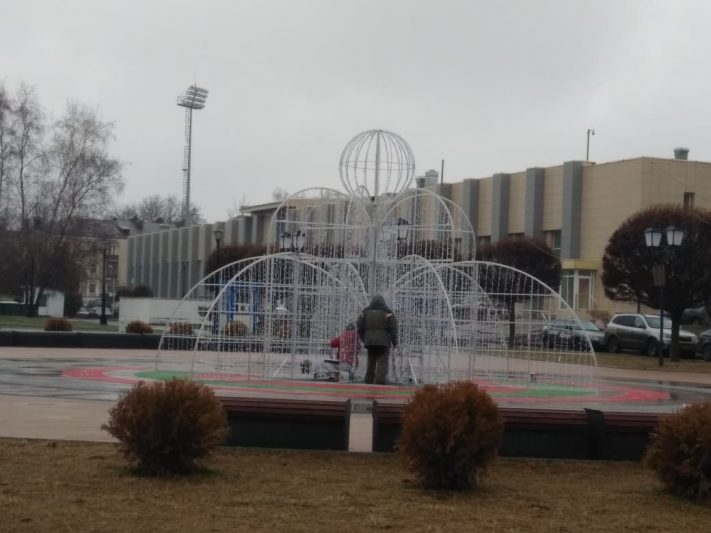В Курске фонтан на Театральной площади украсит светодиодная консоль