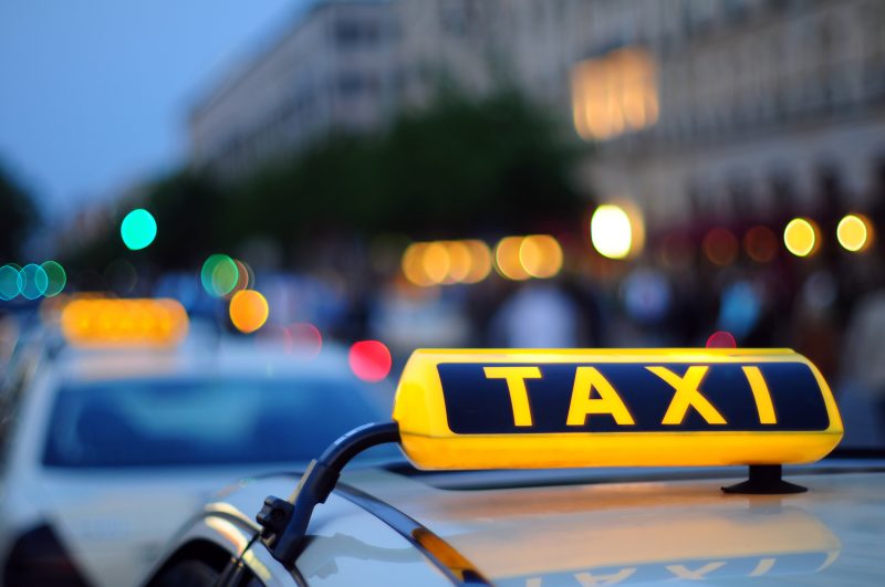 Куряне жалуются на работу такси в Роспотребнадзор