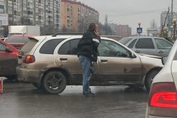 Курского «дорожного санитара» избили после ДТП