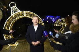 Мэр города пригласил курян отметить Новый год на Театральной площади
