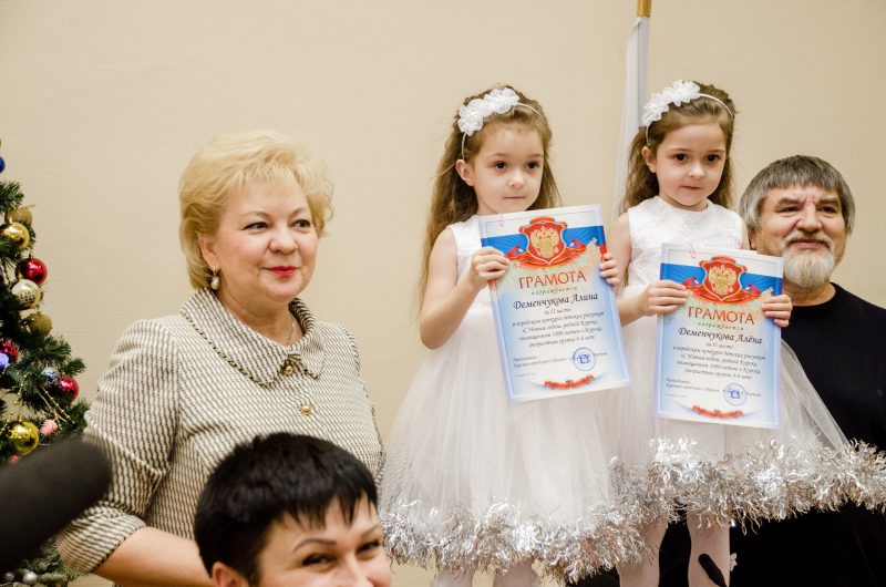 Юные художники пишут летопись 1000-летия Курска