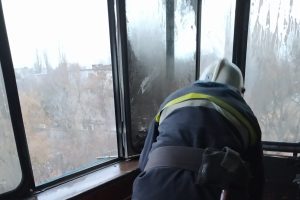 В Курске выгорел балкон в многоэтажке