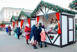 Мэр Курска рассказал, сколько потратили на новогодние украшения города