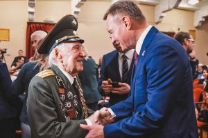 Романа Старовойта наградил Союз городов воинской славы