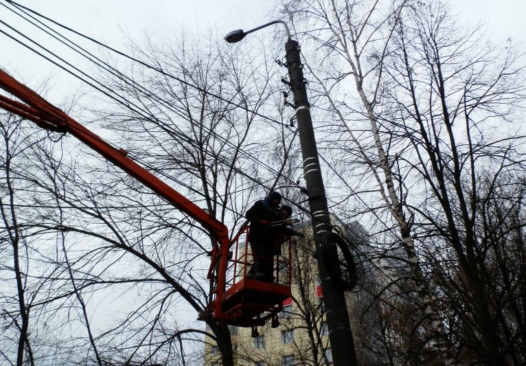 В Курске демонтировали 1,5 километра незаконного кабеля