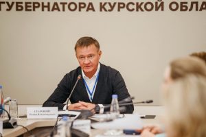 Роман Старовойт провел онлайн-встречу  с курскими врачами