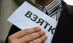 В Курской области директора школы осудят за взятки