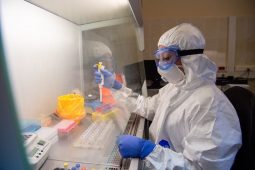 Курские лаборатории увеличили выявляемость больных COVID-19