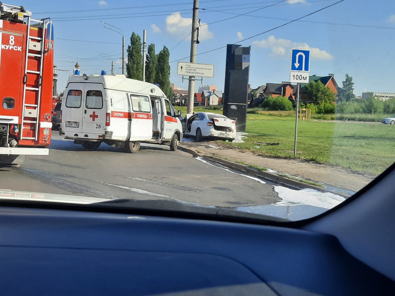 ДТП город Курск легковая машина. Авария в Курске 15 в столб в октябре. Курск ситуация сейчас