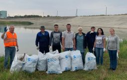 Берега Курского водохранилища очистили от мусора