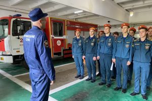 Курские выпускники автотехнического колледжа готовятся стать пожарниками