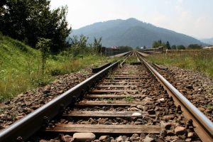 В Курской области суд постановил снести колбасный цех у железной дороги