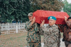В Курской области захоронили останки советских солдат