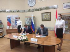Губернатор подписал соглашение о сотрудничестве с курским отделением Центробанка