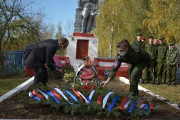 В Курской области состоялось перезахоронение останков советского бойца