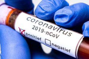Заболеваемость COVID-19 выросла на треть