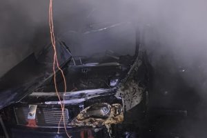 В Курске сгорели две машины