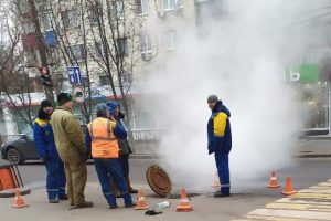 В центре Курска устранили аварию на теплосетях