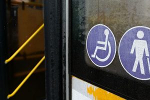 Клюшки и мячи  для инвалидов