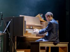 Роман Старовойт посетил первый органный концерт в Курской филармонии