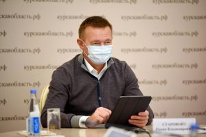 Губернатор Курской области предложил отказаться от подарков и помочь детям